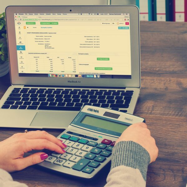 Accounting outsourcing: why does it pay off? Learn about our SME model